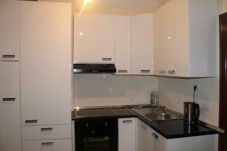 Mali I Robit Beachfront Apartment Golem  Exterior photo